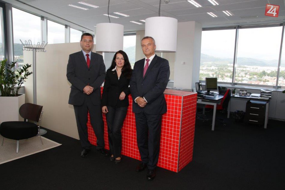 Ilustračný obrázok k článku Nová pobočka BKS Bank nad strechami Banskej Bystrice