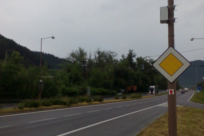 Ilustračný obrázok k článku Na cestách po Žiline rozmiestnia viacero kamier: Radary to ale nebudú