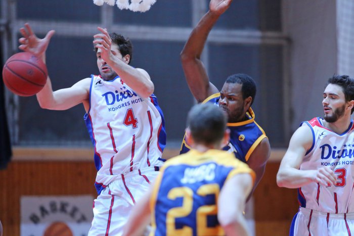 Ilustračný obrázok k článku Ďalšia rana pre bystrické športy: Po futbalovej Dukle opúšťajú najvyššiu súťaž aj basketbalisti ŠKP... a dôvod?