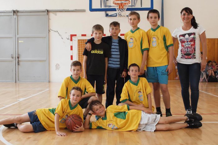 Ilustračný obrázok k článku V Mikuláši sa hral finálový turnaj basketbalovej Mini ZŠ ligy 2015: Víťazstvo si odniesla ZŠ československej brigády