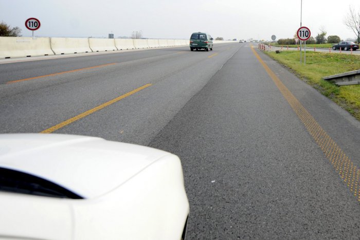 Ilustračný obrázok k článku Dopravná nehoda v Senci si vyžiadala niekoľko zranených