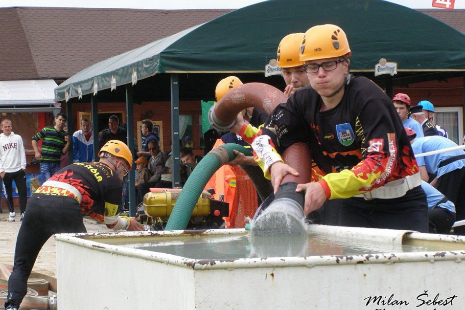 Ilustračný obrázok k článku Súťaž hasičských družstiev v Lučivnej: Najrýchlejší útok mala Štôla