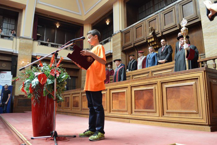 Ilustračný obrázok k článku Detská univerzita odštartovala slávnostnou imatrikuláciou. Vzdelávanie bude prebiehať až do augusta