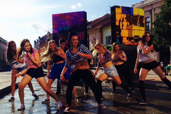 Ilustračný obrázok k článku Originálny nápad ako predstaviť svoje mesto: TAKTO vidia mladí ľudia Mikuláš