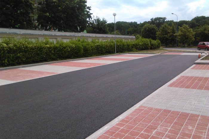 Ilustračný obrázok k článku Parkovisko na Podzámskej je otvorené: Mesto má s touto lokalitou aj ďalšie plány