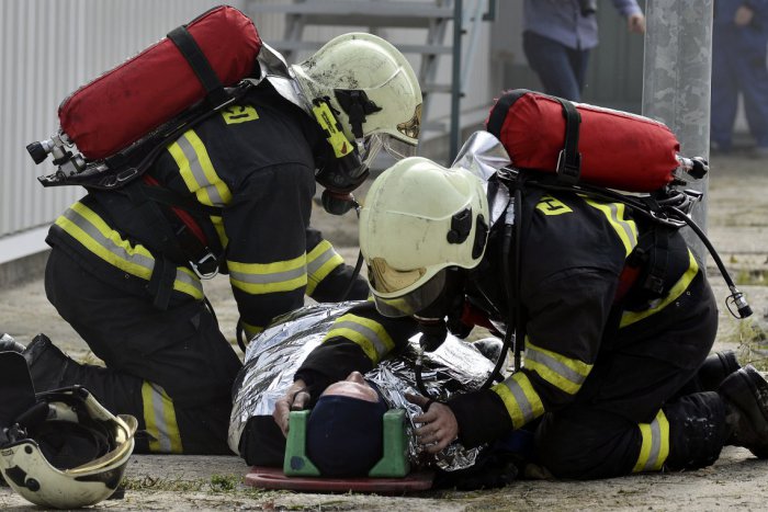 Ilustračný obrázok k článku V domiešavači sa stala tragédia: Hasiči vytiahli už len mŕtve telo muža