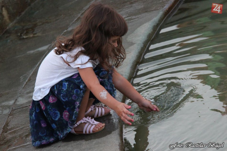 Ilustračný obrázok k článku Každý bojuje s teplom po svojom: TAKTO si pomáhajú obyvatelia Nitry