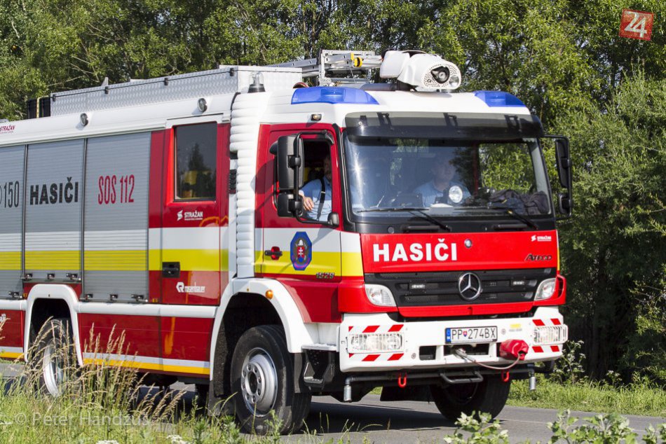 Ilustračný obrázok k článku Šokujúce dianie na sídlisku: Toľkoto kontajnerov horelo za jediný deň, hasiči museli zasahovať až 7-krát!