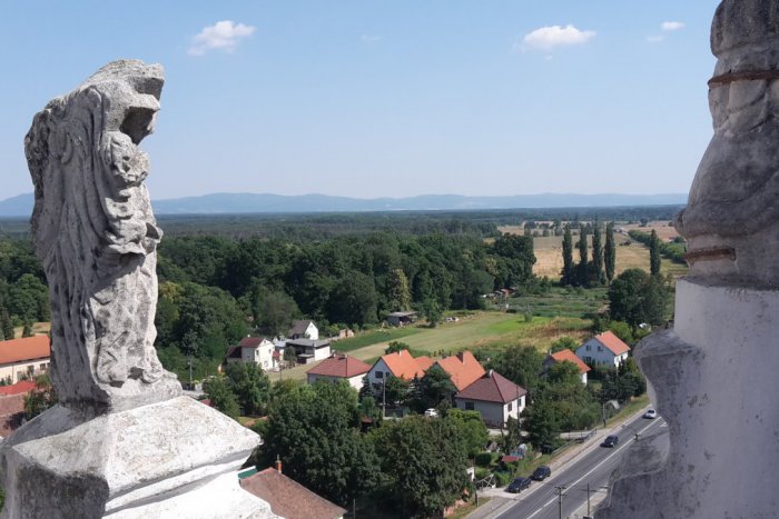 Ilustračný obrázok k článku Vo Veľkých Levároch sa konal Habánsky jarmok. Otvorená bola aj krypta Kostola Panny Márie