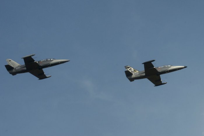 Ilustračný obrázok k článku Pripravte sa na zvýšený hluk: Piloti zo Sliača budú nacvičovať akrobaciu v malej výške