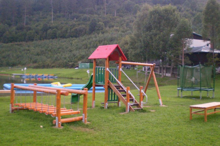 Ilustračný obrázok k článku Stavte na osvieženie na čerstvom vzduchu: 5 dôvodov, prečo sa ísť kúpať na Levočskú priehradu