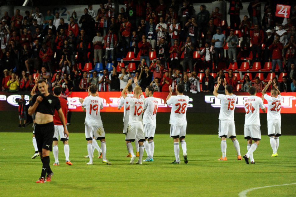 Ilustračný obrázok k článku Na postup stačil zápas bez gólov: Spartaku chýbala ľahkosť, blysol sa Jakubech