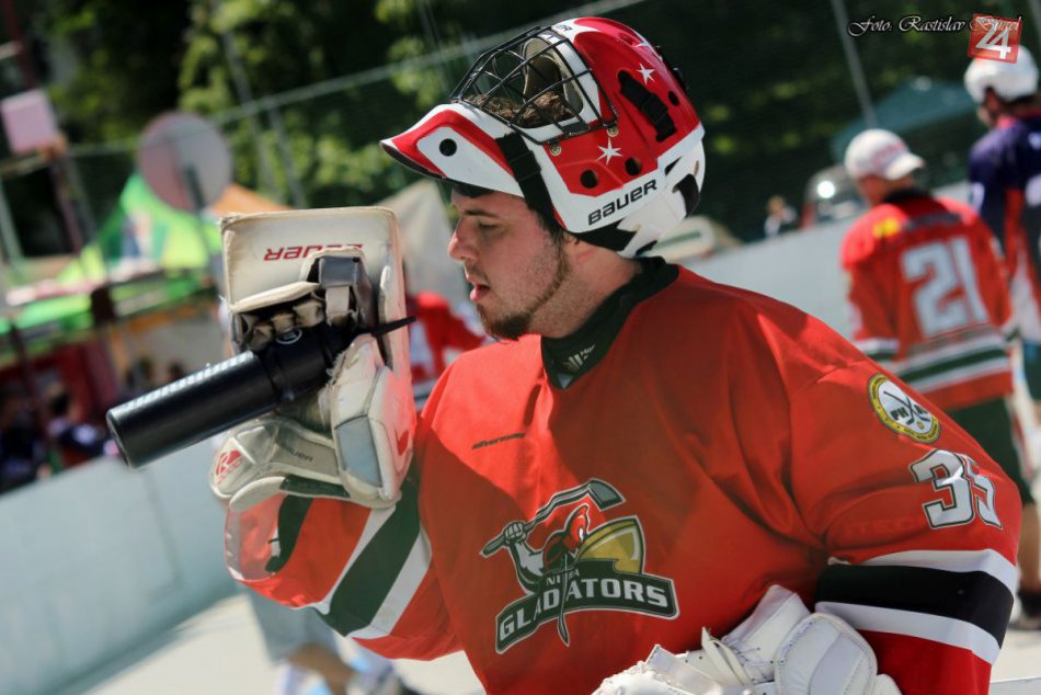 Ilustračný obrázok k článku Zapísali sa do Knihy rekordov: V Mojmírovciach hrali 24-hodinový turnaj v hokejbale!