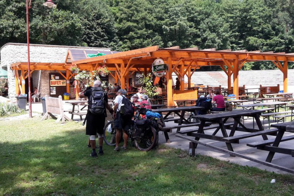 Ilustračný obrázok k článku Za účelom zachovania Železnej studničky bez áut vznikla aj petícia