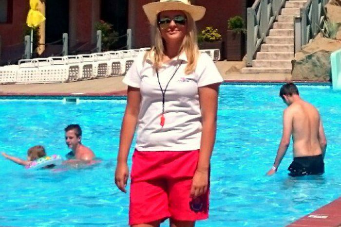 Ilustračný obrázok k článku Sympatická plavčíčka Nikola z Plaza Beach: Chlapci pred ňou machrujú, s kým sú ale problémy?!