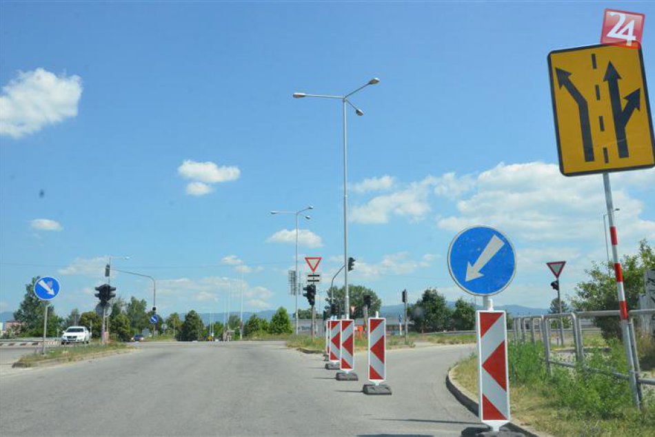 Ilustračný obrázok k článku Pri schvaľovaní rozpočtu hlavného mesta bola témou i dotácia na opravu ciest