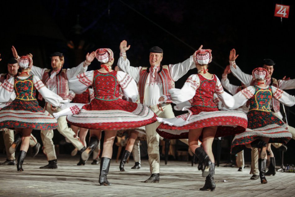 Ilustračný obrázok k článku Súbory z Česka i Srbska aj ľudová veselica v prírode... Pozrite, čo všetko zažijete onedlho v Priechode