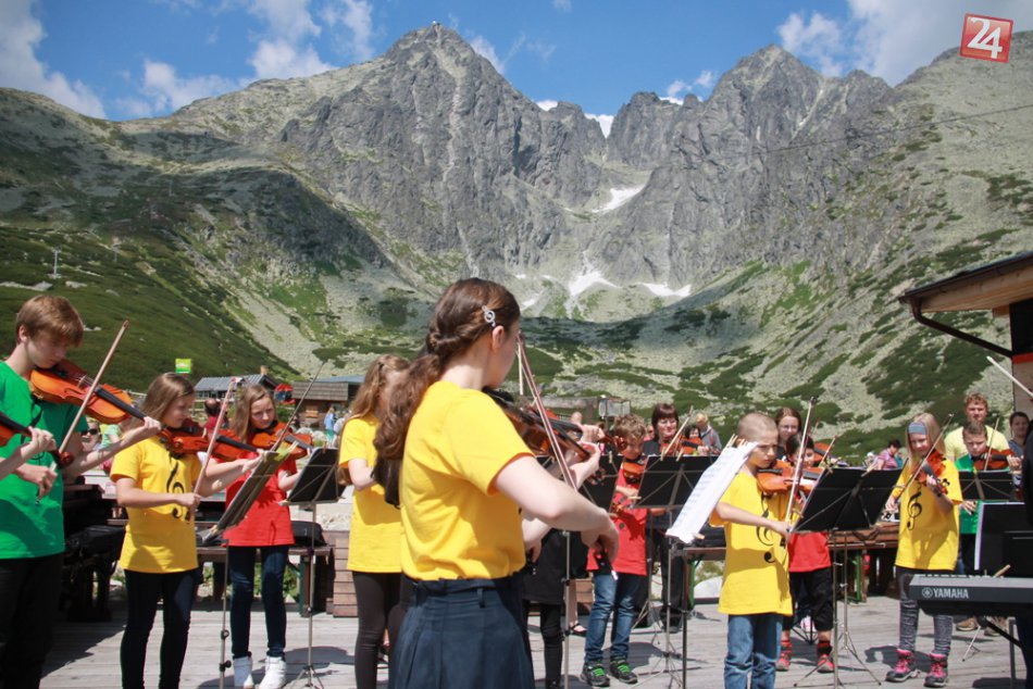 Ilustračný obrázok k článku OBRAZOM: Silné emócie pod Lomnickým štítom, deti ľuďom vyvolali zimomriavky