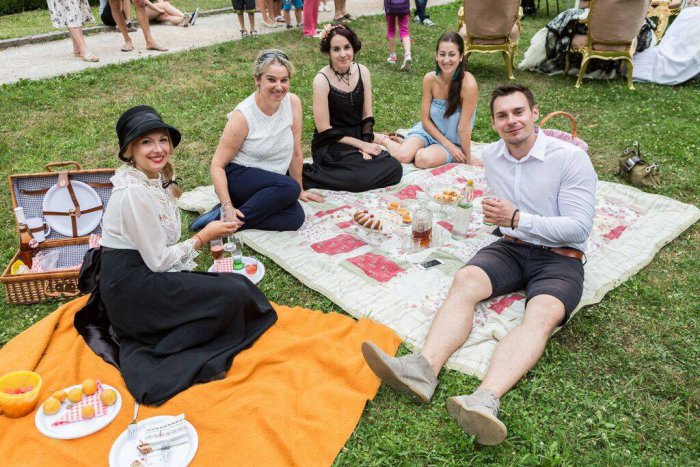 Ilustračný obrázok k článku FOTO: Takto to vyzerá, keď Andrássyovci piknikujú v Betliari