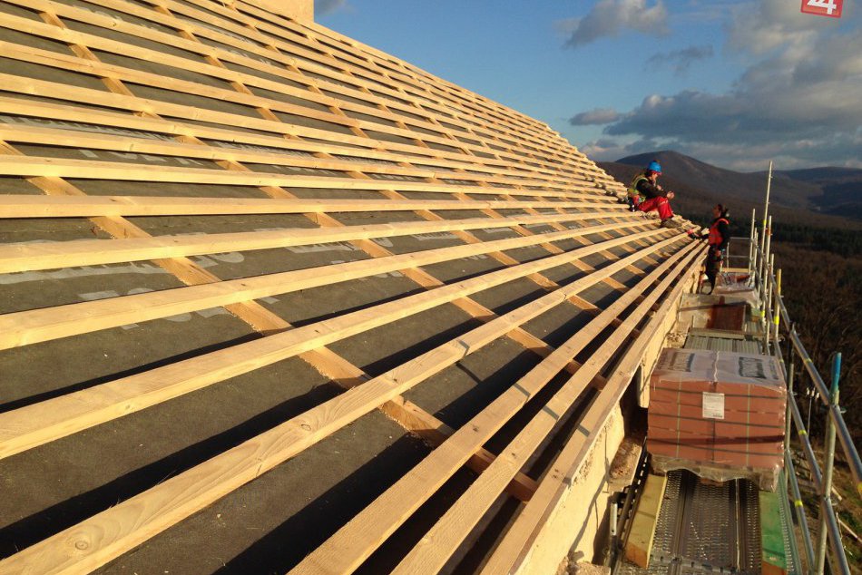 Ilustračný obrázok k článku Krásna Hôrka bude krásna s pálenými škridlami od TONDACHU