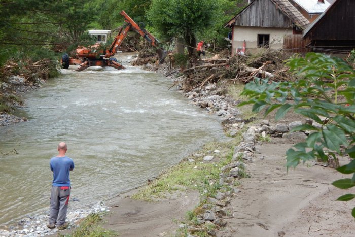 Ilustračný obrázok k článku Dnes je to presne rok: Vrátna si pripomína prvé smutné výročie