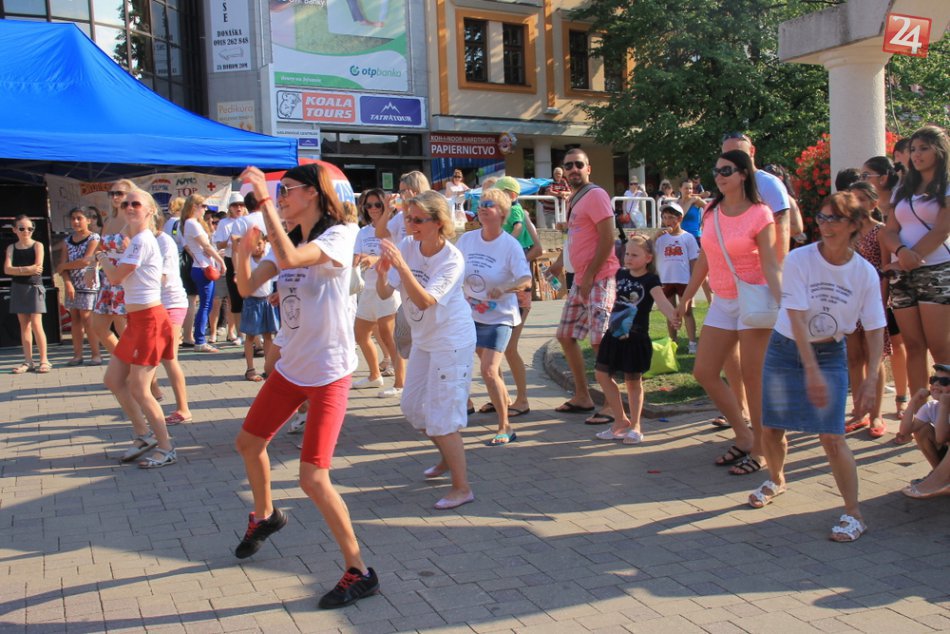 Ilustračný obrázok k článku Hudbu nepočujú, ale cítia ju srdcom: Popradské námestie zažilo silné a krásne momenty!