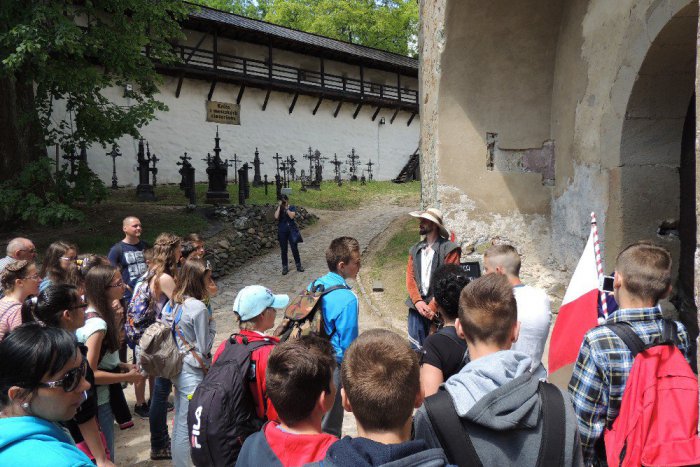 Ilustračný obrázok k článku Čaro zámkov umocní tma: Pozrite si rozpis tajuplných nočných prehliadok