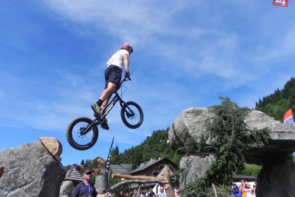 Ilustračný obrázok k článku Popradský cyklotrialista Ján Kočiš si zaslúži veľký palec hore: Na majstrovstvách Európy v top desiatke!