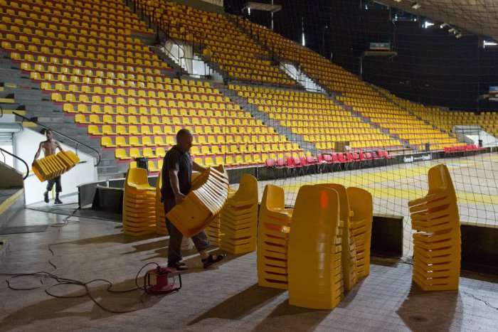 Ilustračný obrázok k článku Športová hala Pasienky sa renovuje aspoň zvnútra. Laminátové lavice nahradia jednotlivými sedadlami