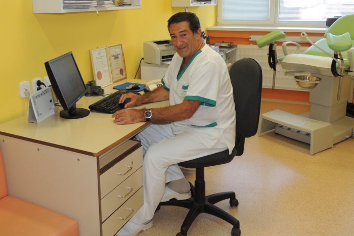 Ilustračný obrázok k článku Detský gynekológ Ivan Belan otvorene: Týchto 5 problémov trápi mladé Bystričanky najčastejšie