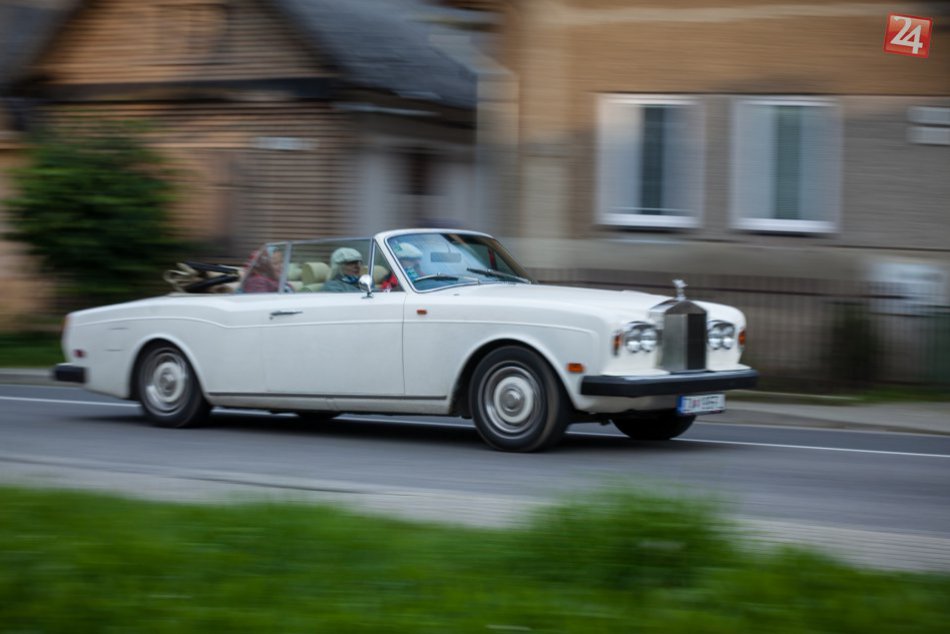 Ilustračný obrázok k článku THE GRAND RETRO SHOW 2015 - Premiéra prehliadky historických vozidiel na Zámku Vígľaš