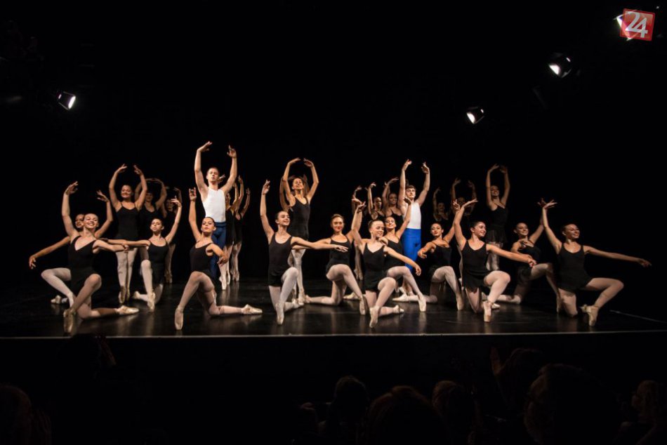 Ilustračný obrázok k článku Leto nepresedeli doma, priblížili sa svojim snom. Mladé talenty roztancovali divadelné dosky aj divácku myseľ