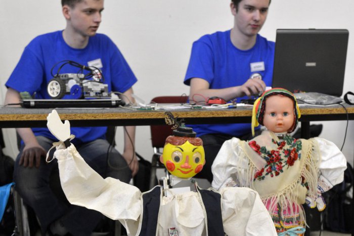 Ilustračný obrázok k článku Chcú zlepšiť duálne vzdelávanie: TTSK a zamestnávatelia si sadli za jeden stôl