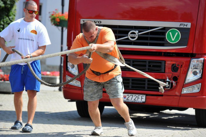 Ilustračný obrázok k článku Žilinu ovládnu siláci: Budú priťahovať ťahač, či prehadzovať betónovú guľu