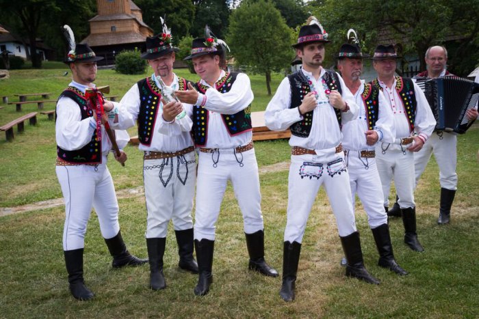 Ilustračný obrázok k článku Producent Mike o hite Vypic a žic EXKLUZÍVNE: Tvrdý odkaz pre hejterov, východniarčina je teraz COOL!