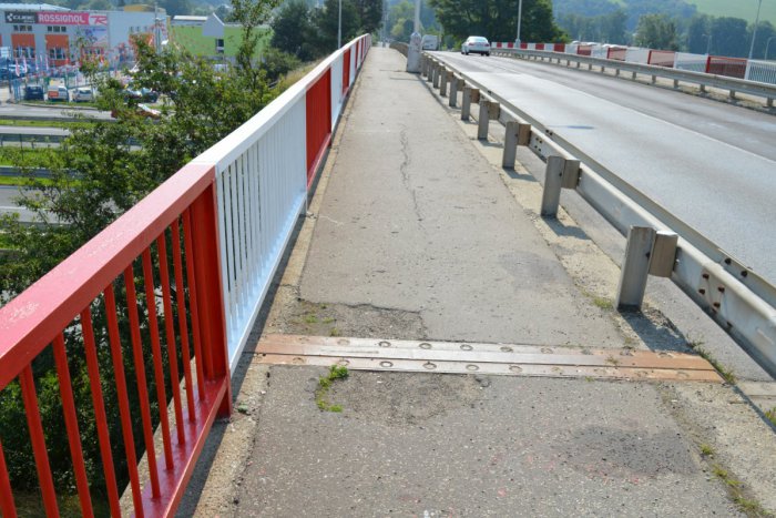 Ilustračný obrázok k článku Nedarilo sa im nájsť prácu, teraz v Bystrici vyhŕňajú rukávy: Takto nezamestnaní skrášľujú mesto