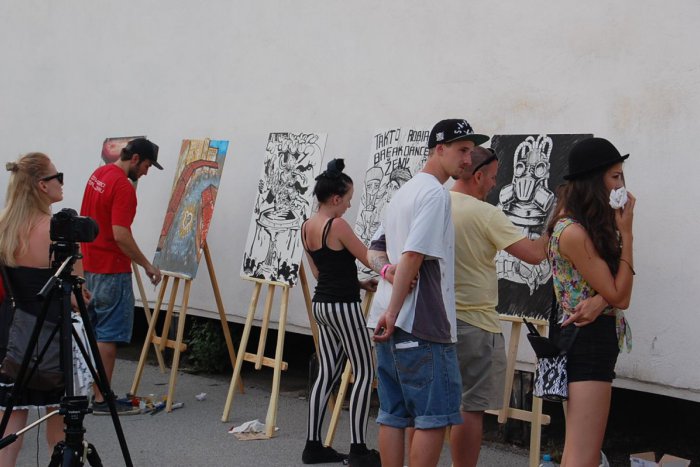 Ilustračný obrázok k článku V Amfiku sa cez víkend stretnú hudobníci, tanečníci aj grafiťáci: Na programe je AMFIKO STREET SOUL 9.