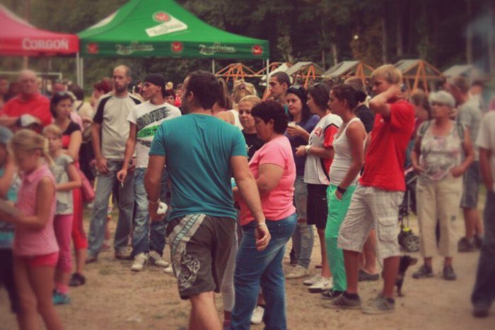 Ilustračný obrázok k článku Prípravy sú v plnom prúde, Betliarsky country kotlík sa blíži: Čo všetko nás čaká na top akcii leta!