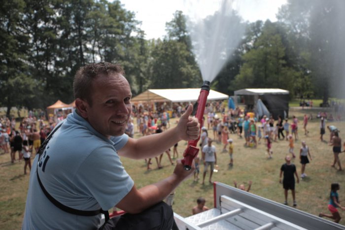 Ilustračný obrázok k článku O horúčavy je na City feste postarané: Hasiči v akcii :) FOTO