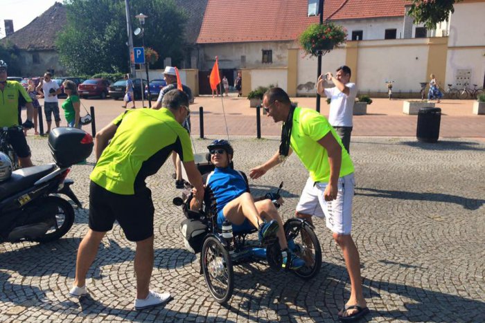 Ilustračný obrázok k článku Cyklisti s hendikepom prešli trasu zo Stupavy na Divokú vodu do Čunova bez problémov. Je totiž bezbariérová