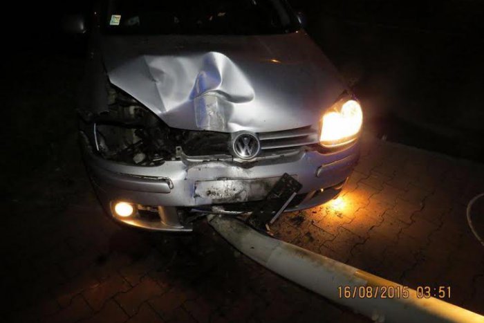 Ilustračný obrázok k článku Jazda Žilinčana s vyše 2 promile? Nabúral až do piatich áut, tým to ale ešte neskončilo!