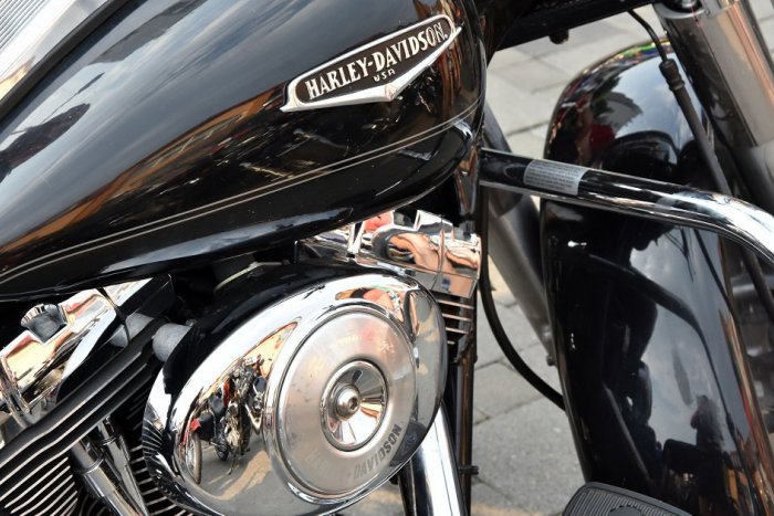 Ilustračný obrázok k článku Motorkára čakal na Šírave nepríjemný pohľad: Z parkoviska pred penziónom zmizla jeho harleyka!