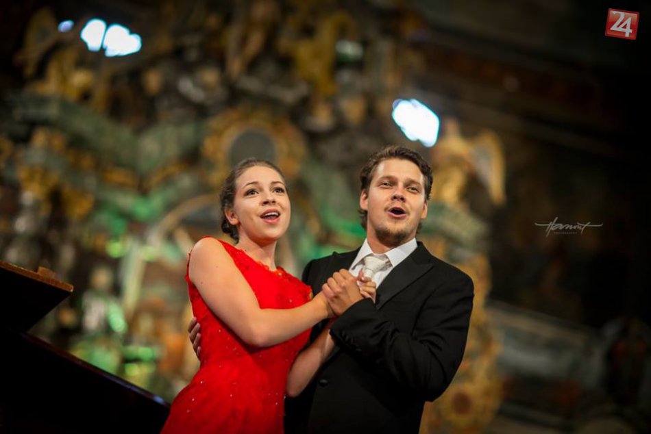 Ilustračný obrázok k článku OBRAZOM: Výťažok z koncertu Operné gala 2015 pomôže vytvoriť Rehabilitačné centrum pre postihnuté deti