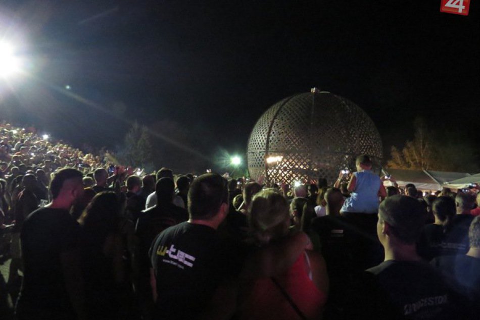 Ilustračný obrázok k článku Lietajúci motorkári v horiacej guli smrti: Pozrite si FOTO supermanov