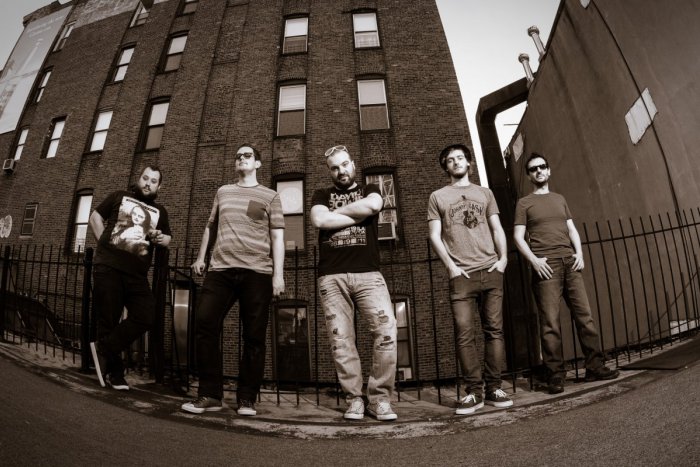 Ilustračný obrázok k článku Prešovčania z IMT Smile uviedli na svet nový počin: Nepripomína vám TOTO ranné časy kapely?