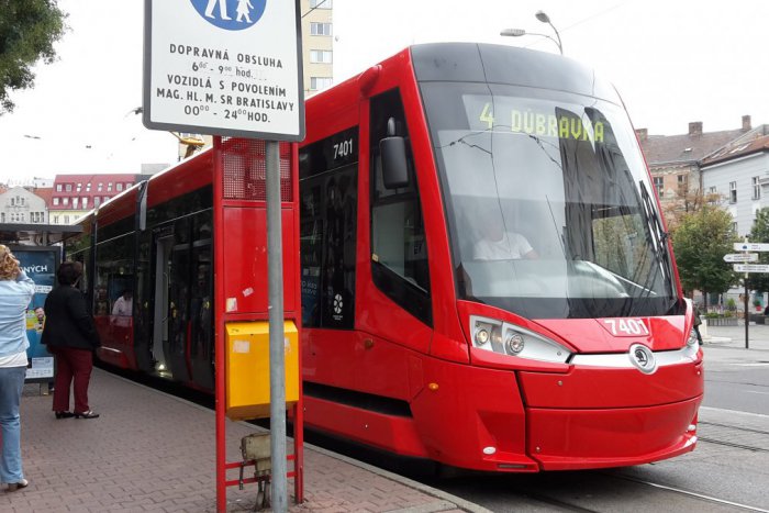 Ilustračný obrázok k článku Cez víkend sa do Rače električkou nedostanete