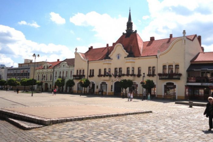 Ilustračný obrázok k článku Nitru poznáme ako vlastnú dlaň: Čo však fakty o Topoľčanoch, trúfnete si?