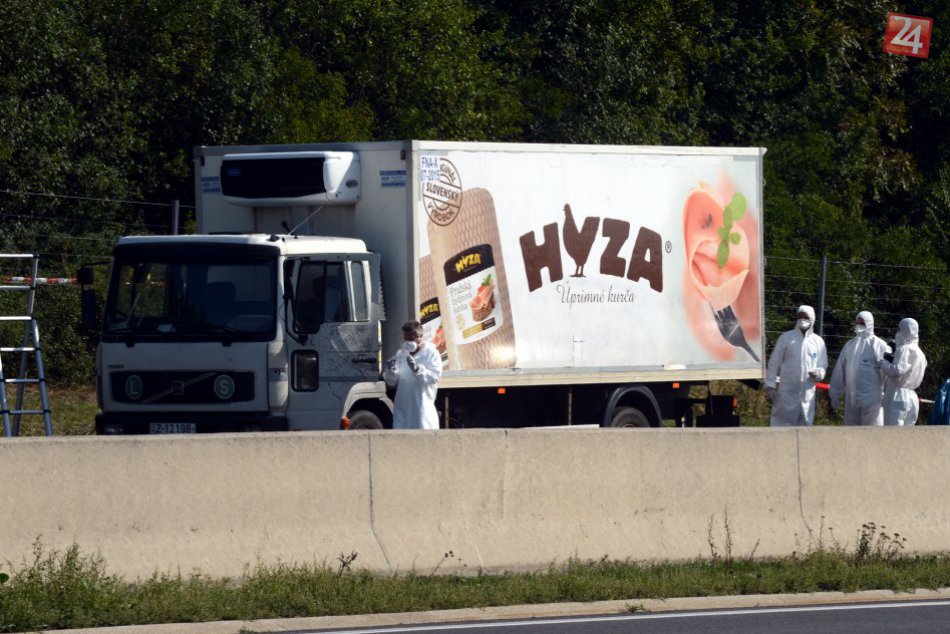 Ilustračný obrázok k článku Mŕtvi utečenci, ktorých našli pri Pandorfe, sa udusili ešte v Maďarsku