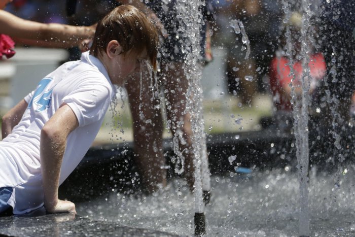 Ilustračný obrázok k článku Je to tu, horúčavy sa vrátili aj do Ružomberka: Pred takto vysokými teplotami varujú náš okres!