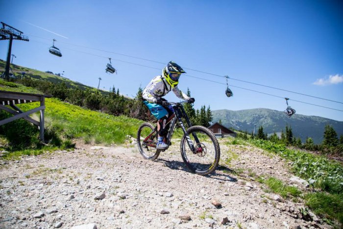 Ilustračný obrázok k článku Toto Chopok ešte nikdy nezažil: Hromadný zjazd na bicykloch!